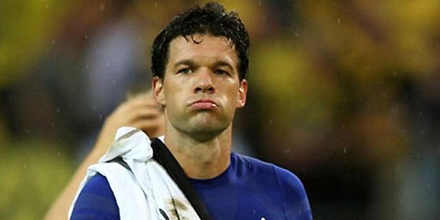 Ballack Yakin Chelsea Segera Instrospeksi 