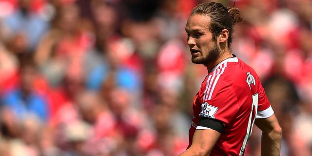 Eks Arsenal Ini Terkesan Penampilan Blind dan Darmian di MU