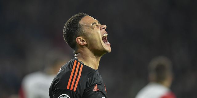 Memphis Tak Pedulikan Kritik Padanya Memphis Tak Pedulikan Kritik Padanya