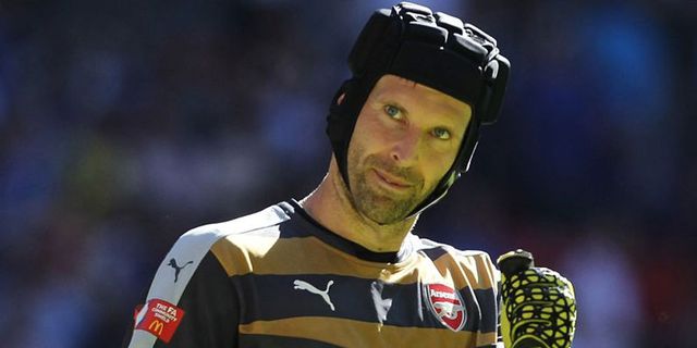 Petr Cech, Kiper Paling Konsisten di EPL