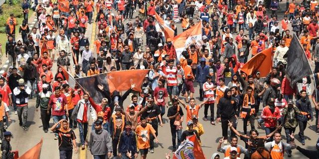 The Jakmania Tolak Final Piala Presiden di SUGBK