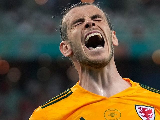 Gareth Bale membela Wales di Euro 2020 (c) AP Photo