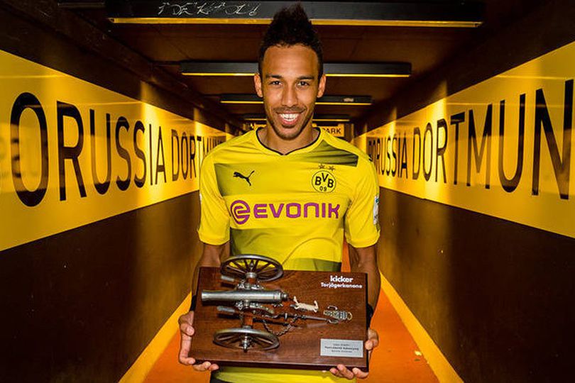 31 Gol Aubameyang Top Scorer Bundesliga 2016/17