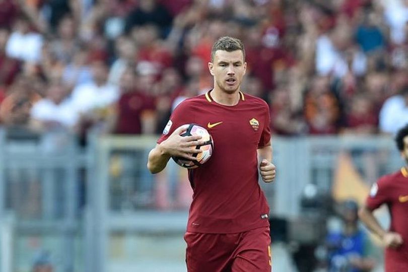 Dzeko Bantah Akan Tinggalkan Roma Menuju Tiongkok