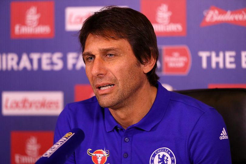 Conte Belum Ingin Ikat Kontrak Baru di Chelsea