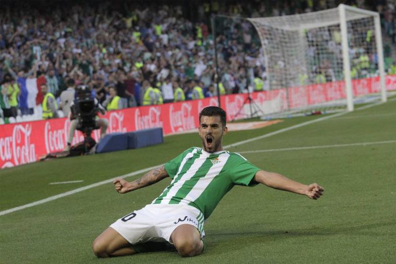 Joaquin Minta Ceballos Bertahan di Betis