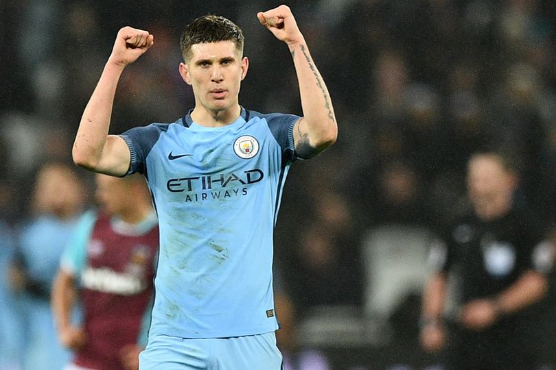 Stones Ingin Dikenang Sebagai Defender Tangguh