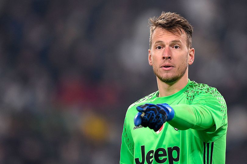 Watford Inginkan Kiper Juventus