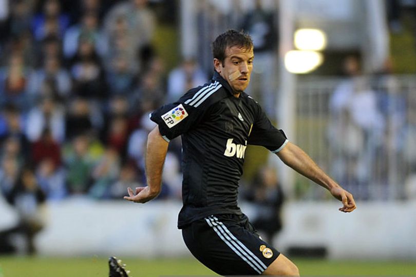 Ini Jawaban Van der Vaart soal Rumor Kepindahan ke Bali United