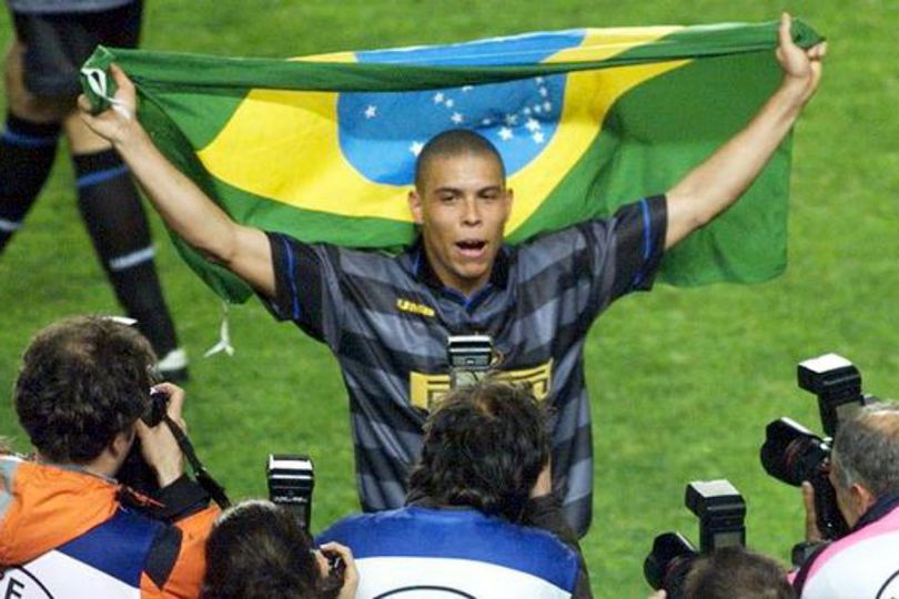 Ronaldo, Dukungan Untuk Inter dan Memori Cedera Lutut