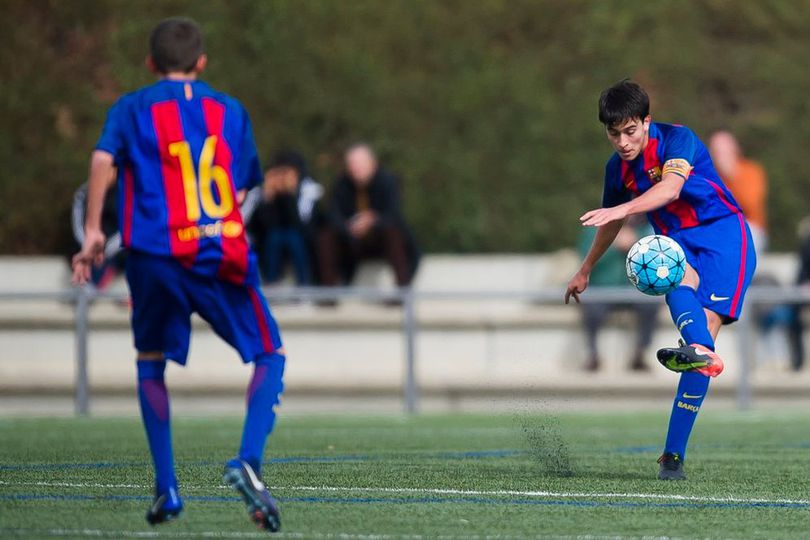 Manchester City Ogah Pulangkan Bek Jebolan La Masia Ini ke Barcelona