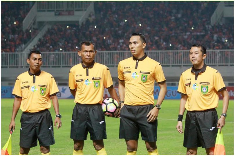 Laga PSIS vs PSPS Geger, Wasit Dikejar-kejar Ketakutan