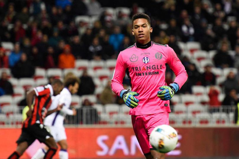 Arsenal Kembali Monitor Kiper Belia Toulouse