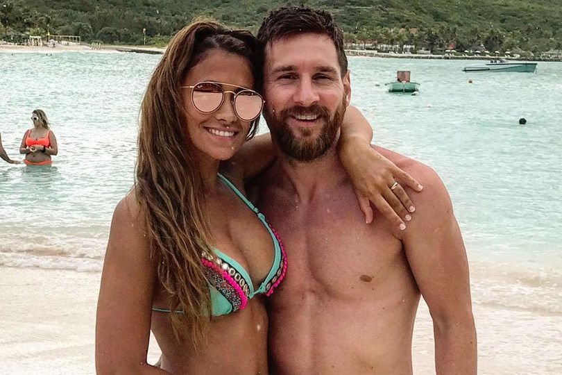 Layaknya Kisah Cinta Cinderella, Lionel Messi dan Pemain Bola yang Nikahi Fansnya