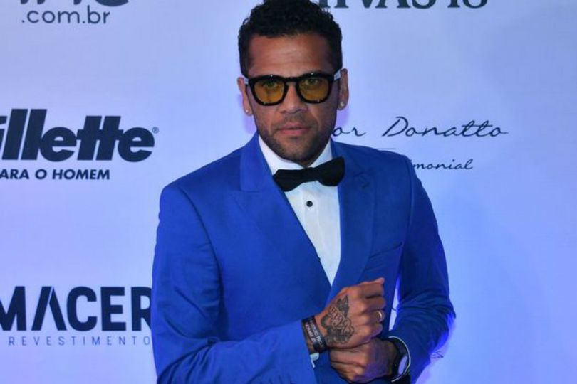 Tolak City, Alves Terkesan dengan Ambisi PSG