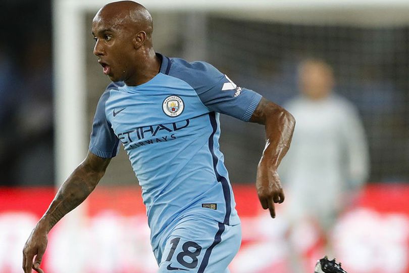 Mendy Cedera, Delph Tawarkan Diri Jadi Bek Kiri