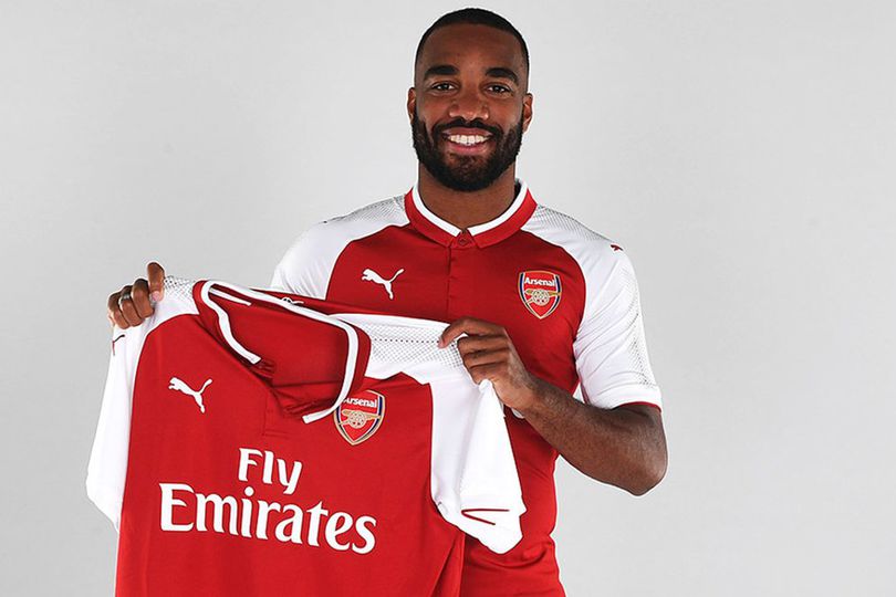 Arsenal Resmi Dapatkan Lacazette