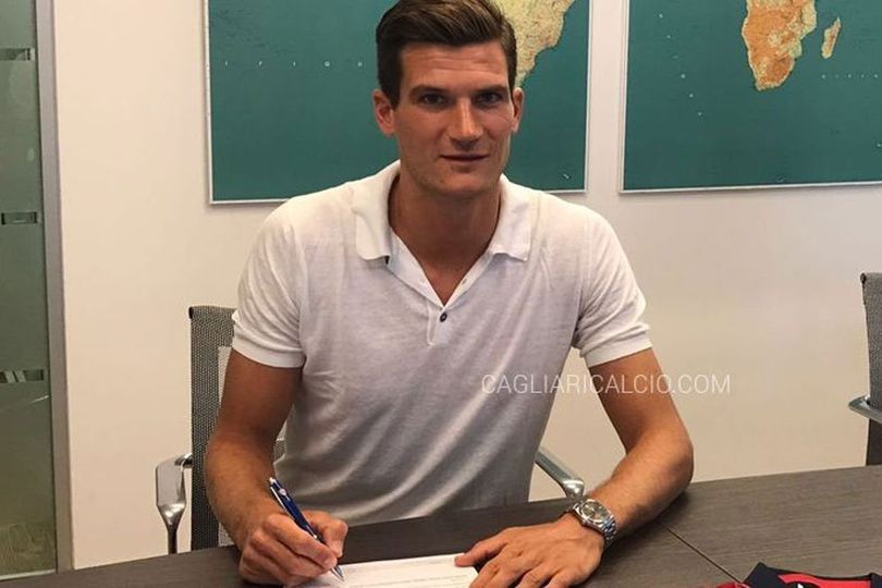 Dilepas Inter, Andreolli Resmi Berseragam Cagliari