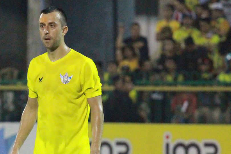 Status Misterius, Goran Gancev Latihan Terpisah