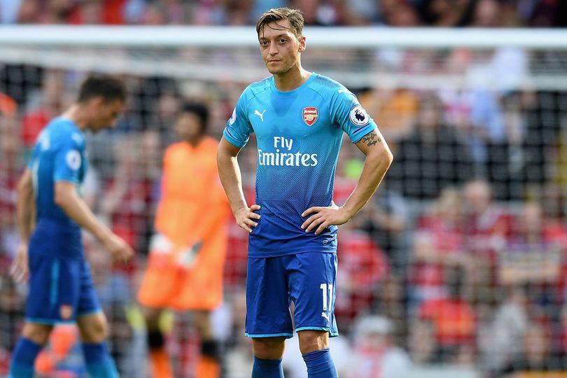 Arsenal Dihajar Liverpool, Ozil Minta Maaf