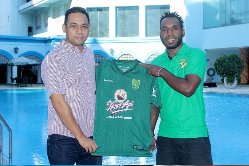 Duo Papua Masih Butuh Adaptasi di Persebaya