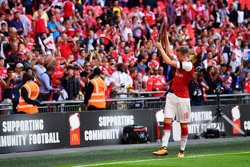 Rob Holding Yang Semakin Nyaman di Wembley