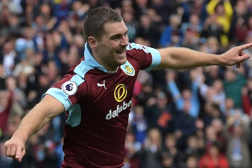 Striker Burnley Siap Beri Pelajaran ke Chelsea