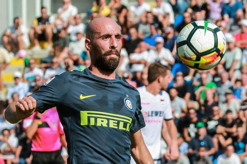 Reuni Mantan Batal, Borja Valero Bertahan di Inter Milan