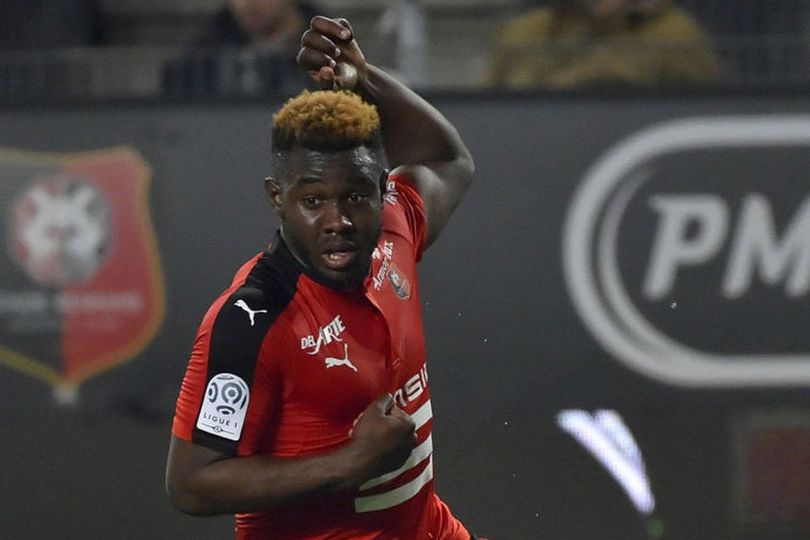 Bek Rennes Ini Beberkan Alasan Tolak Chelsea