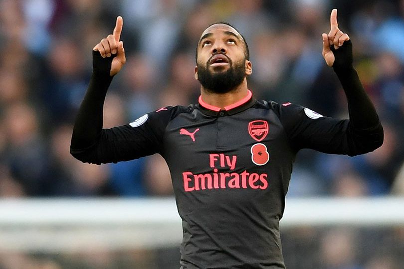 Cadangkan Lacazette, Kesalahan Wenger Saat Lawan City