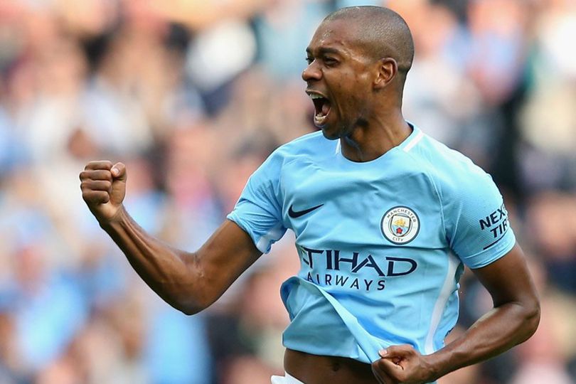 Fernandinho: Guardiola Tingkatkan Level Permainan City