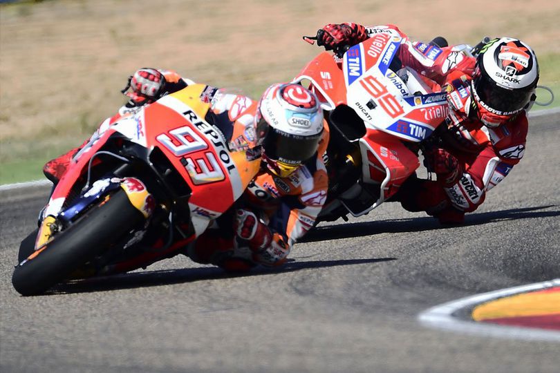 Lorenzo Beri Opini Mengapa Marquez Tak Pernah Cedera Lorenzo Beri Opini Mengapa Marquez Tak Pernah Cedera