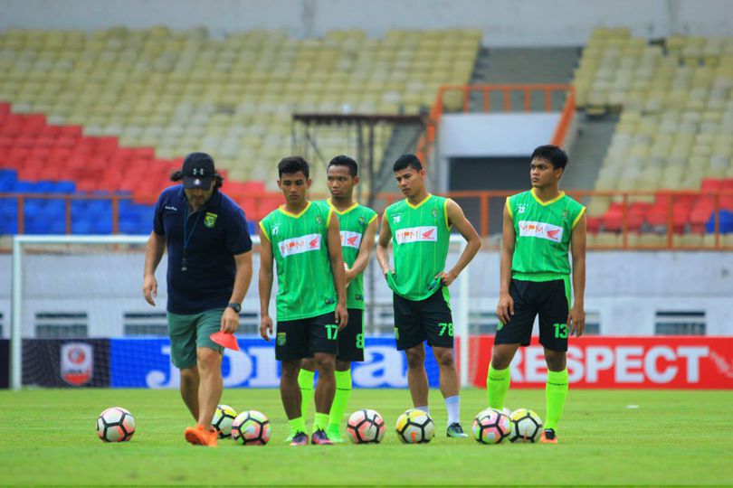 Persebaya Masih Bertahan di Cikarang