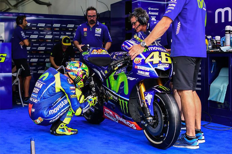 Rossi: Zarco Tak Bodoh Bila Tolak Yamaha 2017