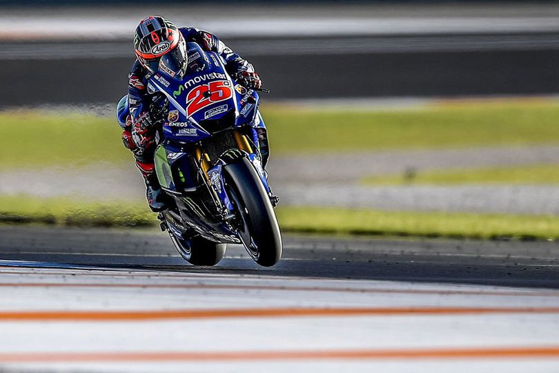 Rossi Jatuh, Vinales Pimpin Hari Pertama Uji Coba Valencia