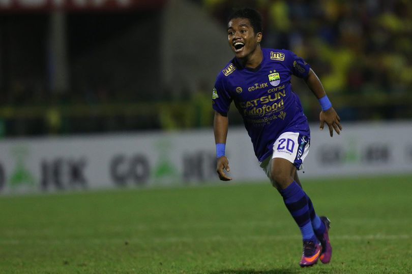 Tendangan Pemain Persib Ini Jadi Gol Favorit Liga 1 Indonesia