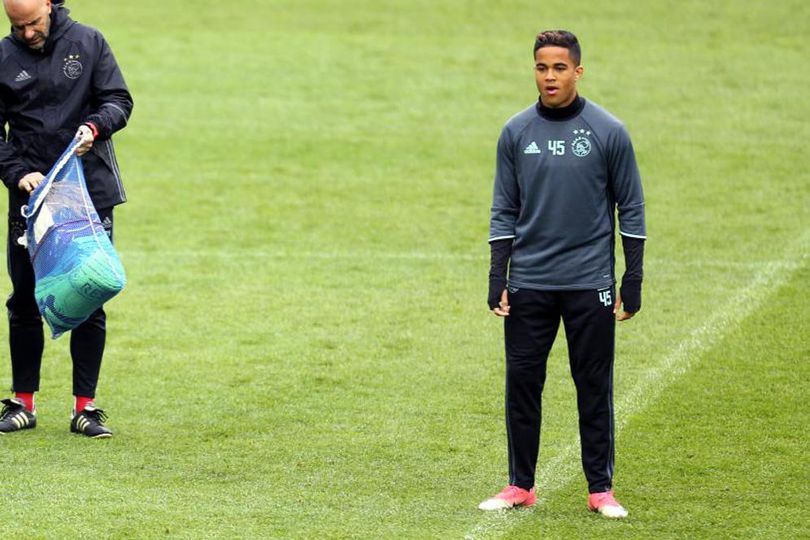 Tinggalkan Ajax, Kluivert Ingin Jadi Pemain Terbaik Dunia