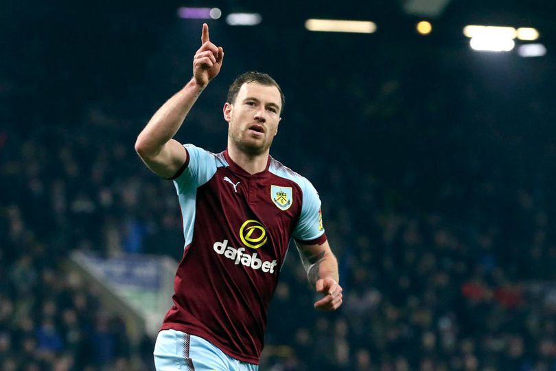 Usai Carroll dan Crouch, Kini Chelsea Bidik Ashley Barnes