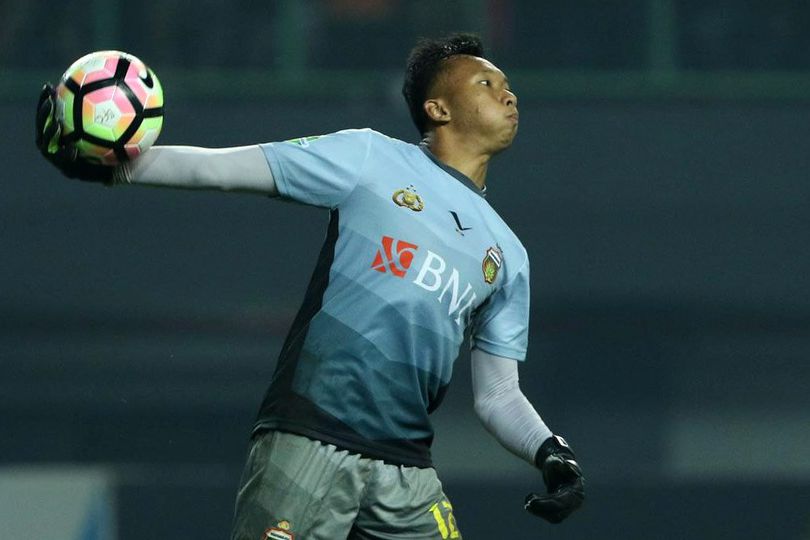 Kiper Bhayangkara FC Waspadai Semangat Tempur Persela Lamongan