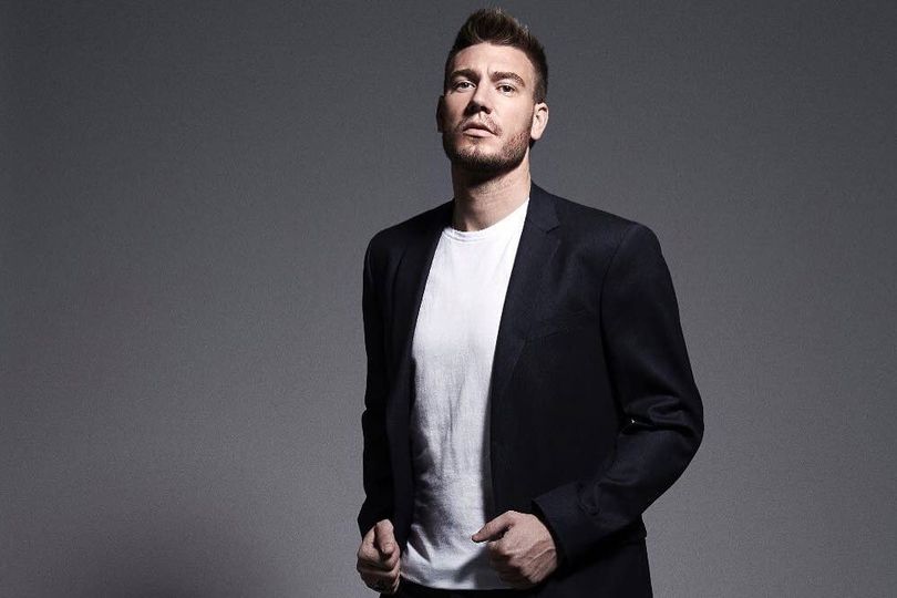 Lama Tak Terlihat, Lord Bendtner Banting Setir Jadi Model?