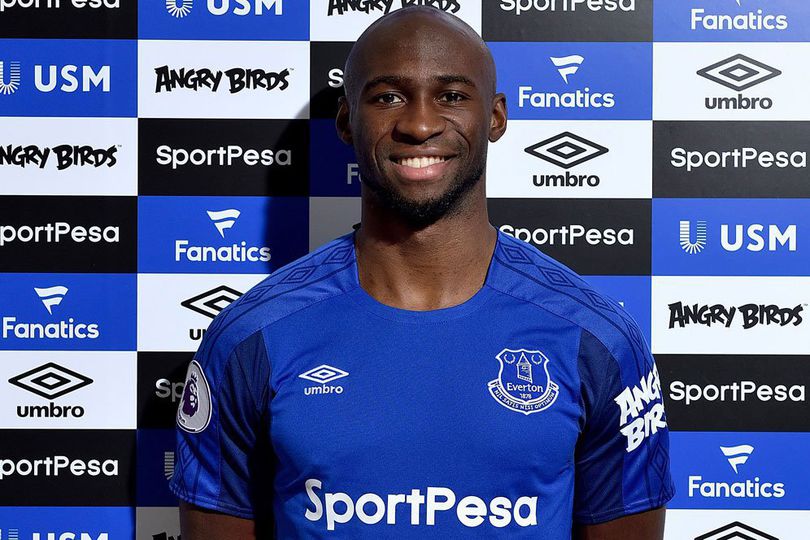 Tersingkir dari Man City, Mangala Kini Jadi Rekan Rooney Tersingkir dari Man City, Mangala Kini Jadi Rekan Rooney