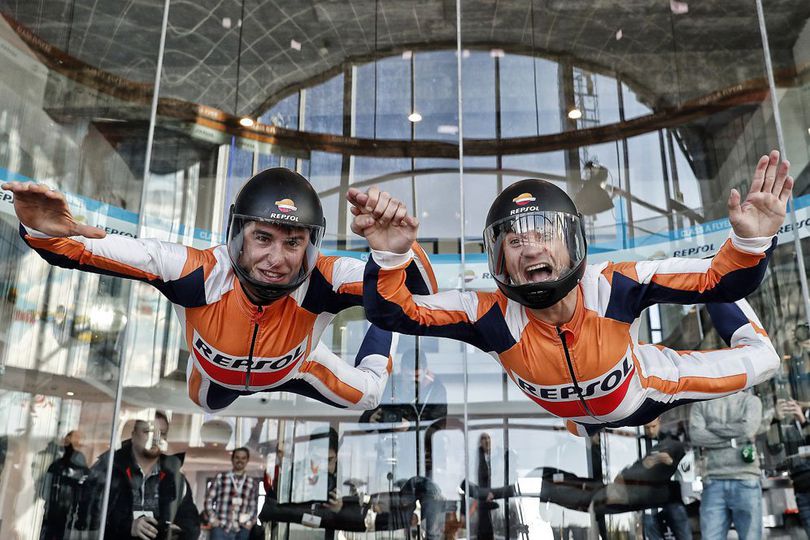 Marquez-Pedrosa 'Terbang' di Terowongan Angin! Marquez-Pedrosa 'Terbang' di Terowongan Angin!