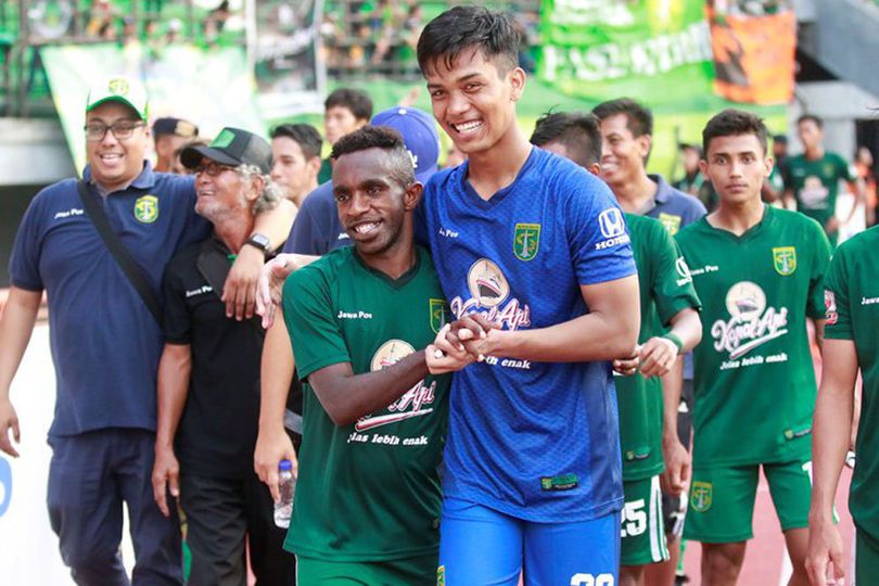 Irfan Jaya Absen, Luis Milla Panggil Kiper Persebaya?