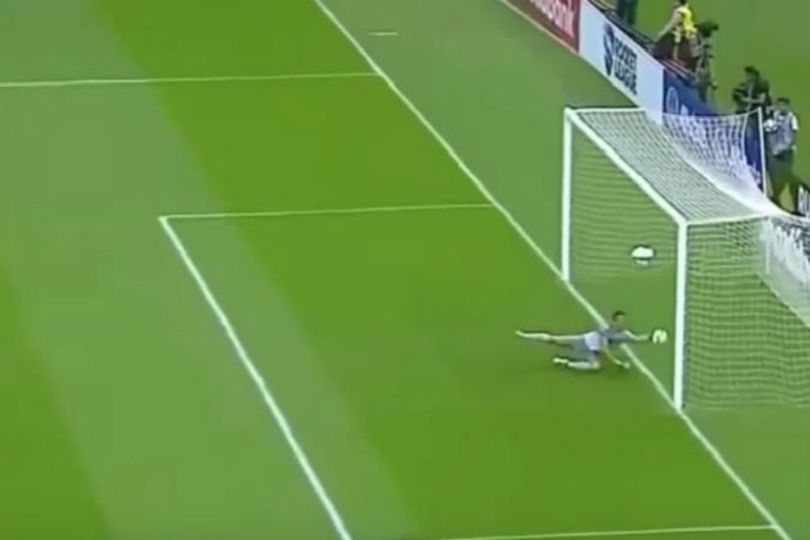 Video: Perjuangan Gigih Kiper Gagalkan Gol Ini Layak Diacungi Jempol