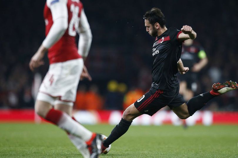 Kesal dengan Penalti Kontroversial, Calhanoglu: Pemain Terbaik Adalah Wasit