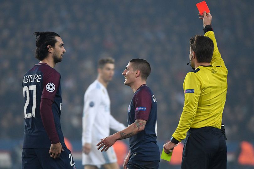 Riola Tuding Wasit Pasang Standar Ganda di Laga PSG - Madrid