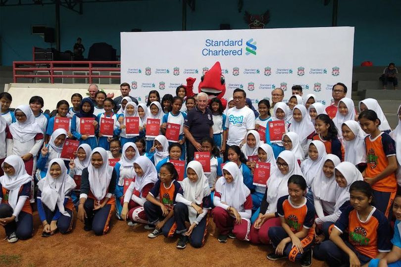 Legenda Liverpool Sapa Peserta Soccer Clinic di Jakarta