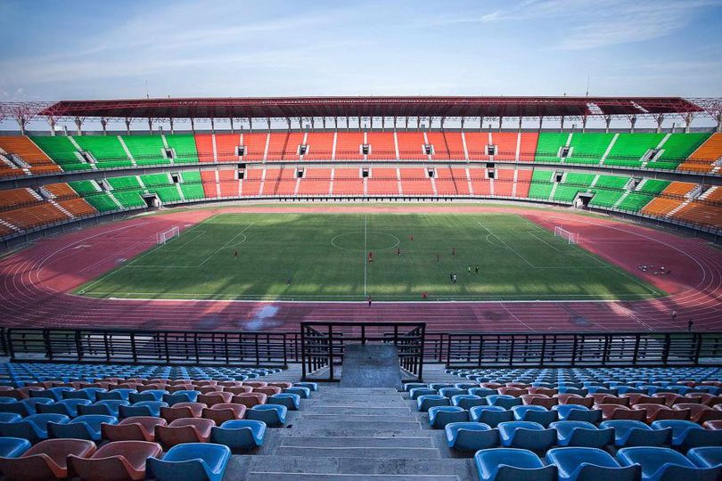 Tak Ada Anggaran Perawatan, Bangunan Stadion Gelora Bung Tomo Mulai Rontok