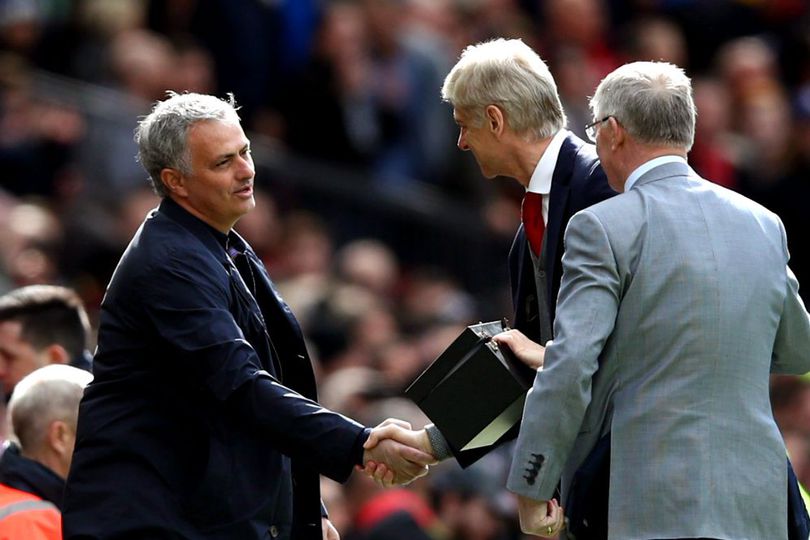 Tidak Foto Bareng Wenger, Ini Dalih Mourinho