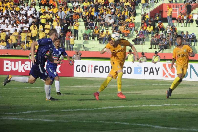 Cetak Gol, Nikola Kamazec Kurang Bahagia